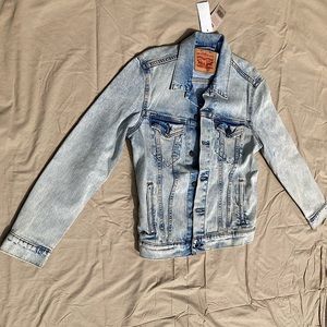 'Trucker' Denim Jacket
LEVI'S®